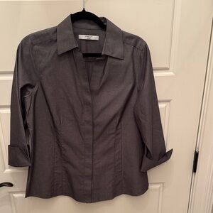 Gray Button-Up tailor fitted Shirt with cuff sleeves